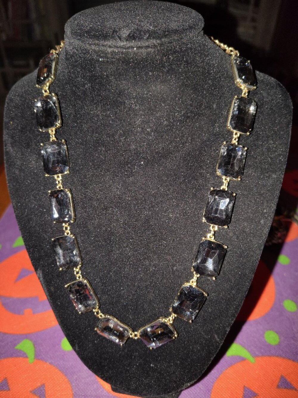 Ladies necklace